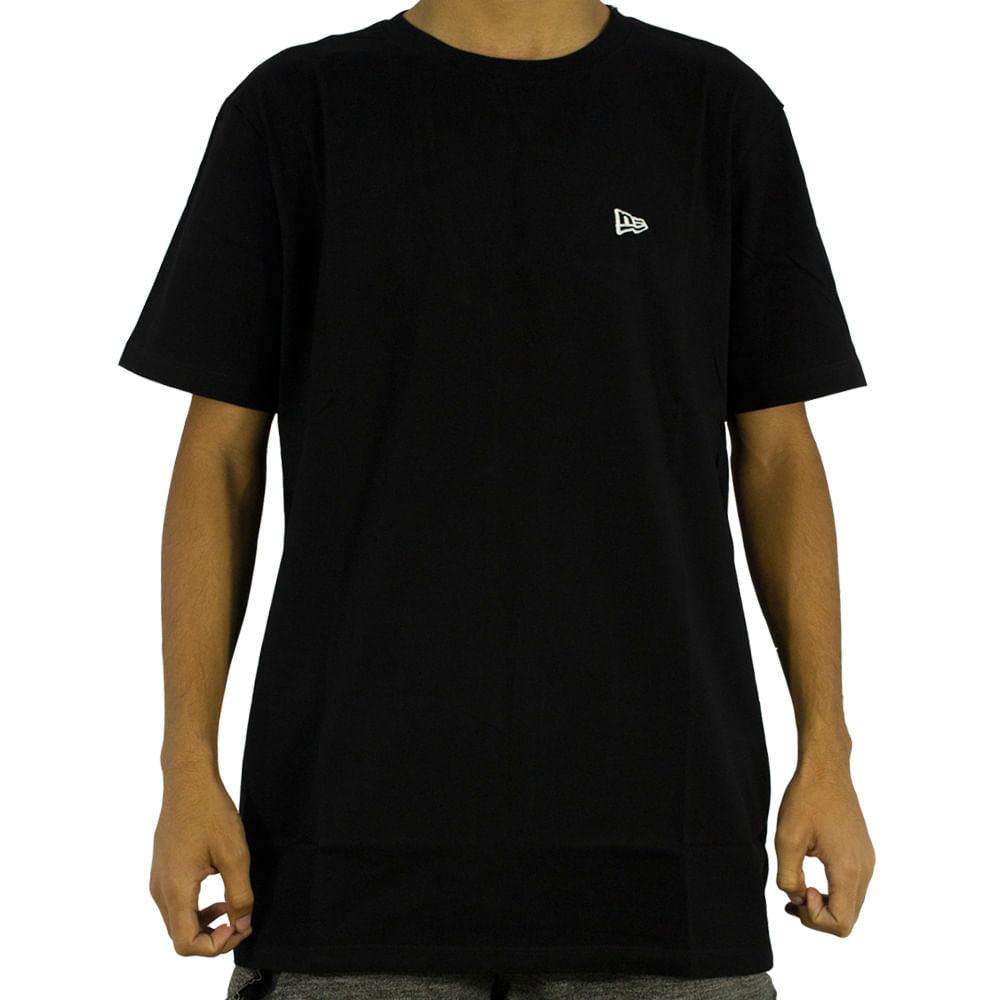 Camiseta New Era Essentials