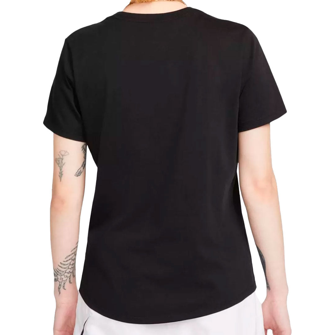 Camiseta Nike Essentials Feminino