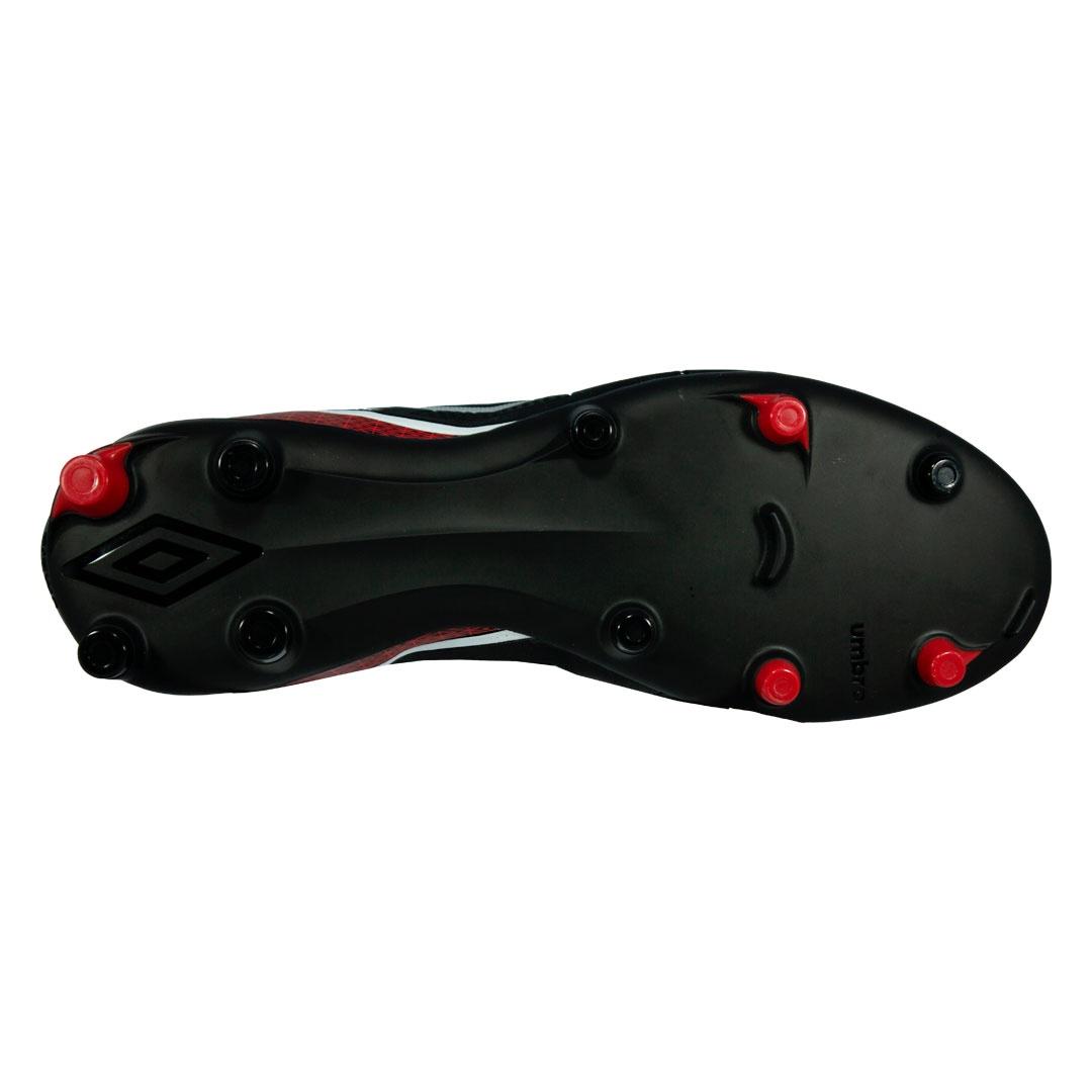 Chuteira Umbro Campo Attak Eternal Masculino
