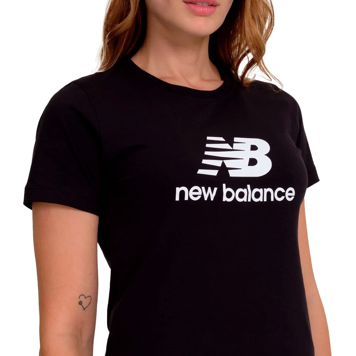 Camiseta New Balance Essentials Feminino