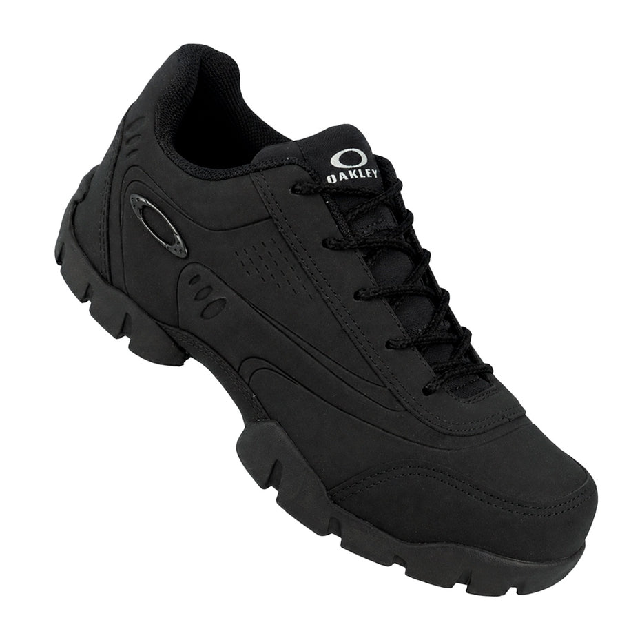 Tênis Oakley Stern Smu Masculino — Preto integral, com uma base que não é de sneaker comum