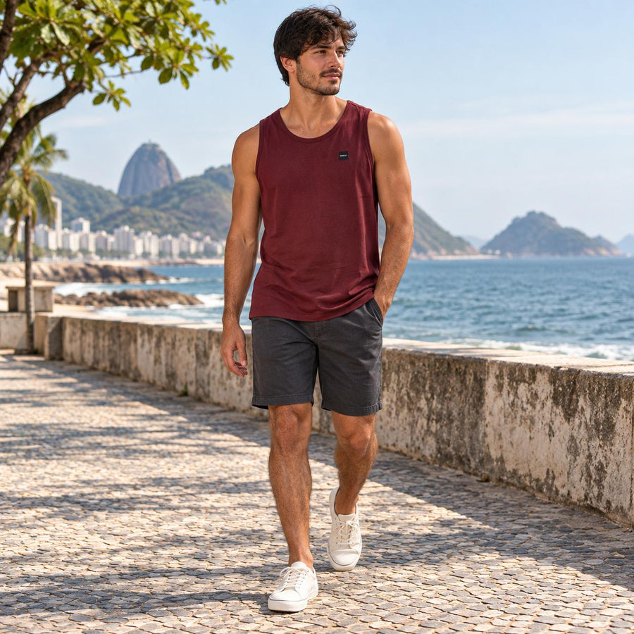 Regata Oakley Patch 2.0 Masculino — No calçadão, à beira-mar