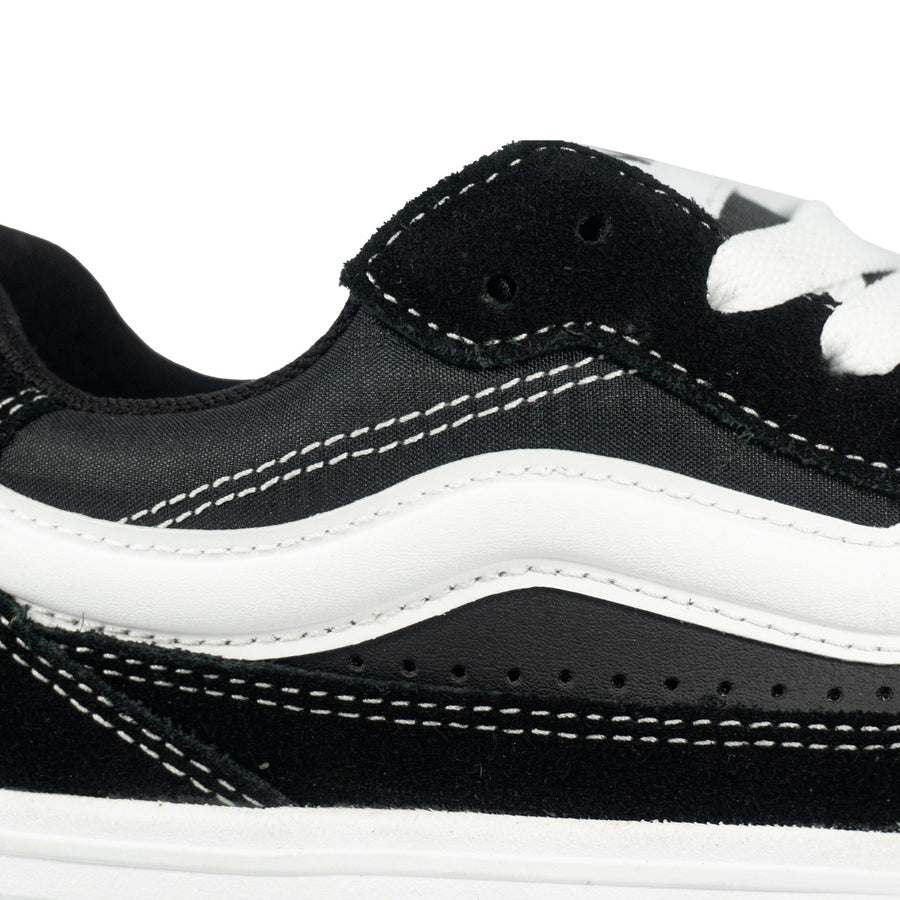 Tênis Vans Callum Feminino — Camurça preta que disfarça o uso