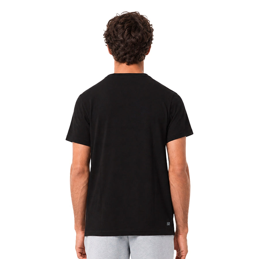 Camiseta Lacoste Ultra Dry Masculino — A assinatura escondida atrás