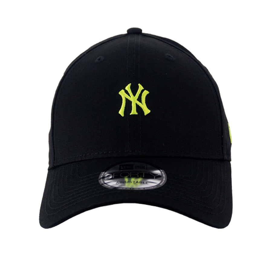 Boné Aba Curva New Era New York Yankees Unissex — O NY em amarelo, e em tamanho pequeno
