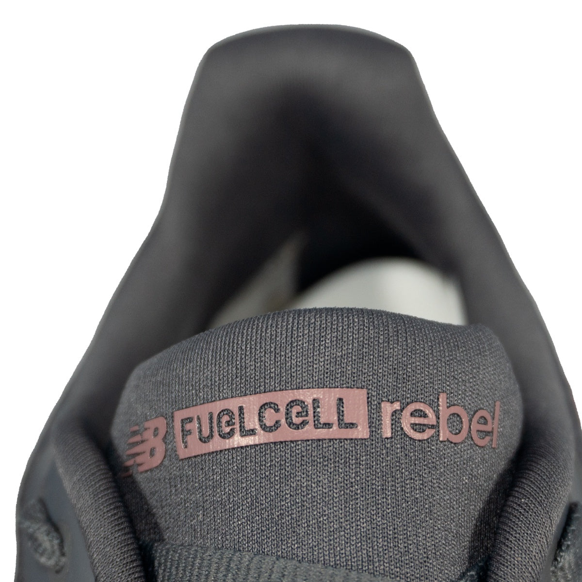 Tênis New Balance Fuelcell Rebel V5 Feminino