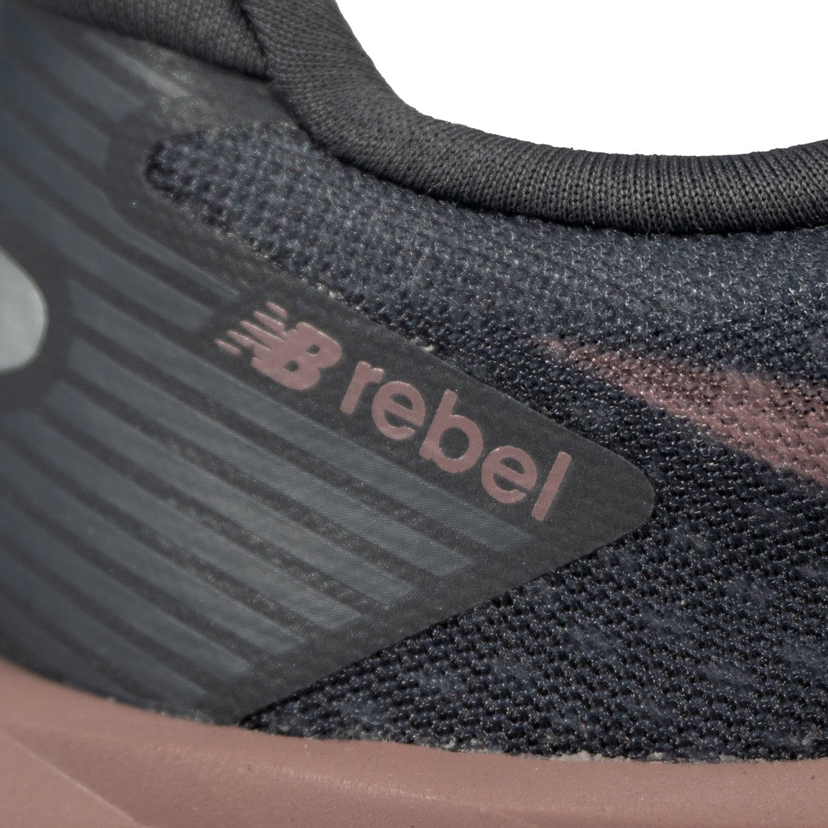 Tênis New Balance Fuelcell Rebel V5 Feminino
