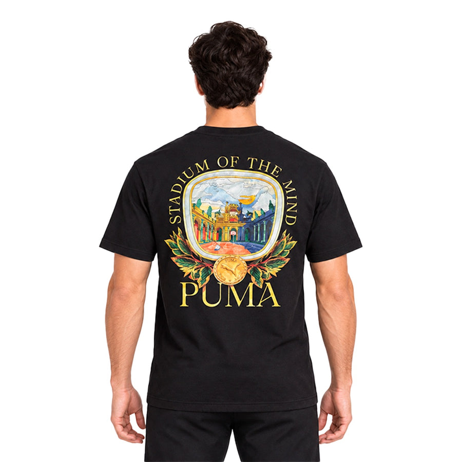 Camiseta Puma Stadium Masculino — O brasão que ocupa as costas