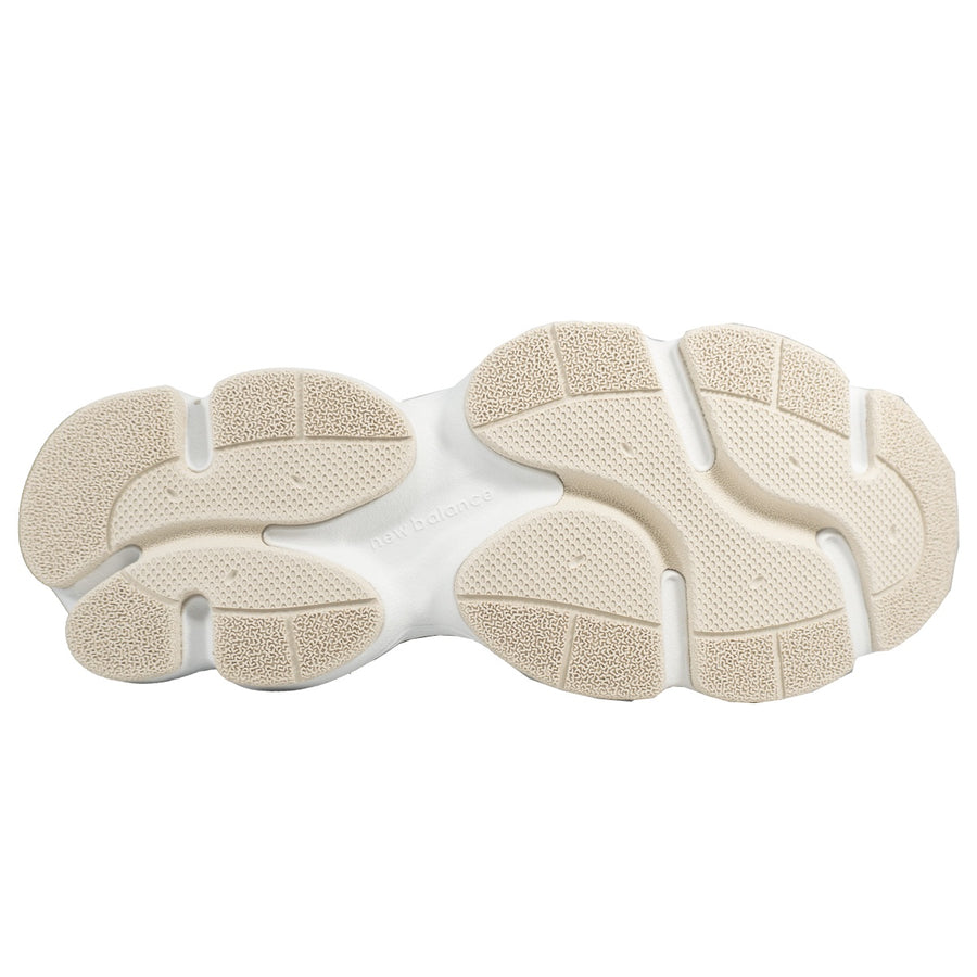 Tênis New Balance 603 Feminino — Gomos de borracha embaixo