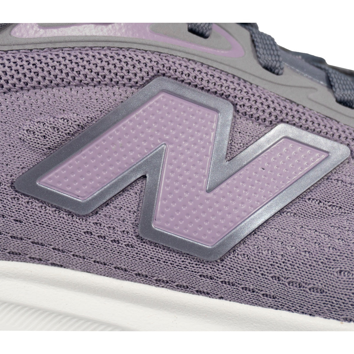 Tênis New Balance Fresh Foam 680V9 Feminino