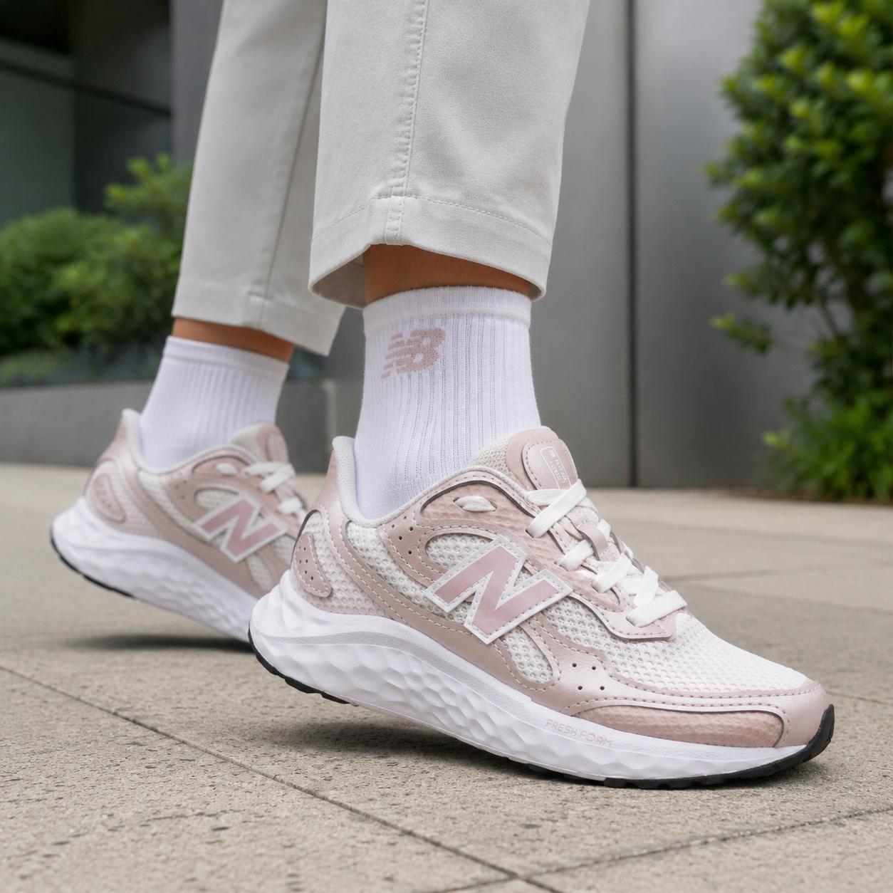 Tênis New Balance Warishi V4 Feminino