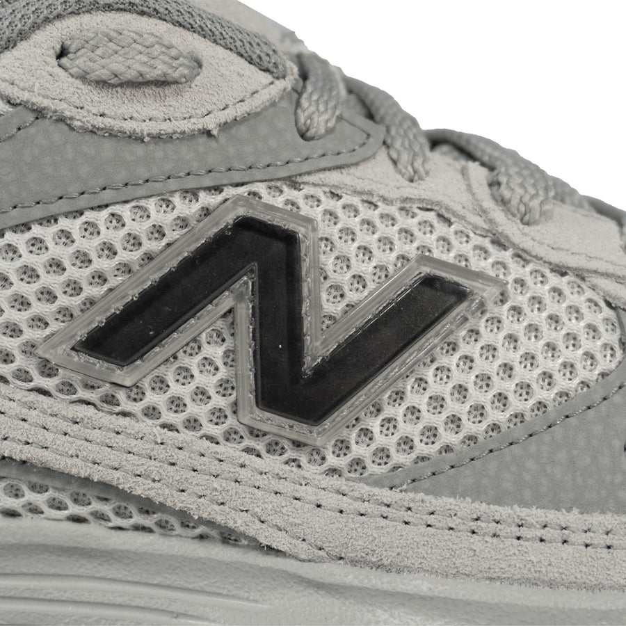 Tênis New Balance 603 Unissex — Malha furada, camurça em volta