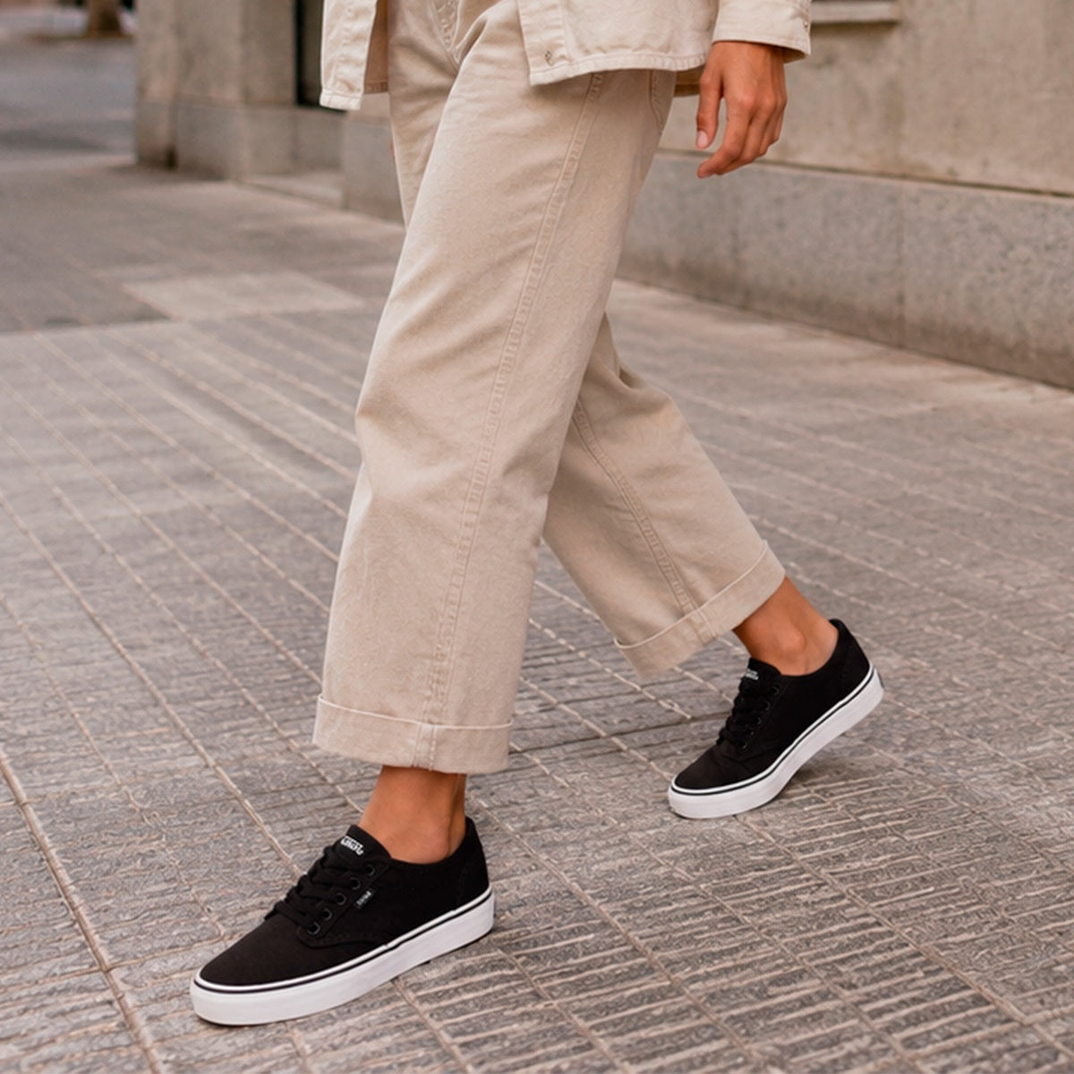 Tênis Vans Atwood Feminino