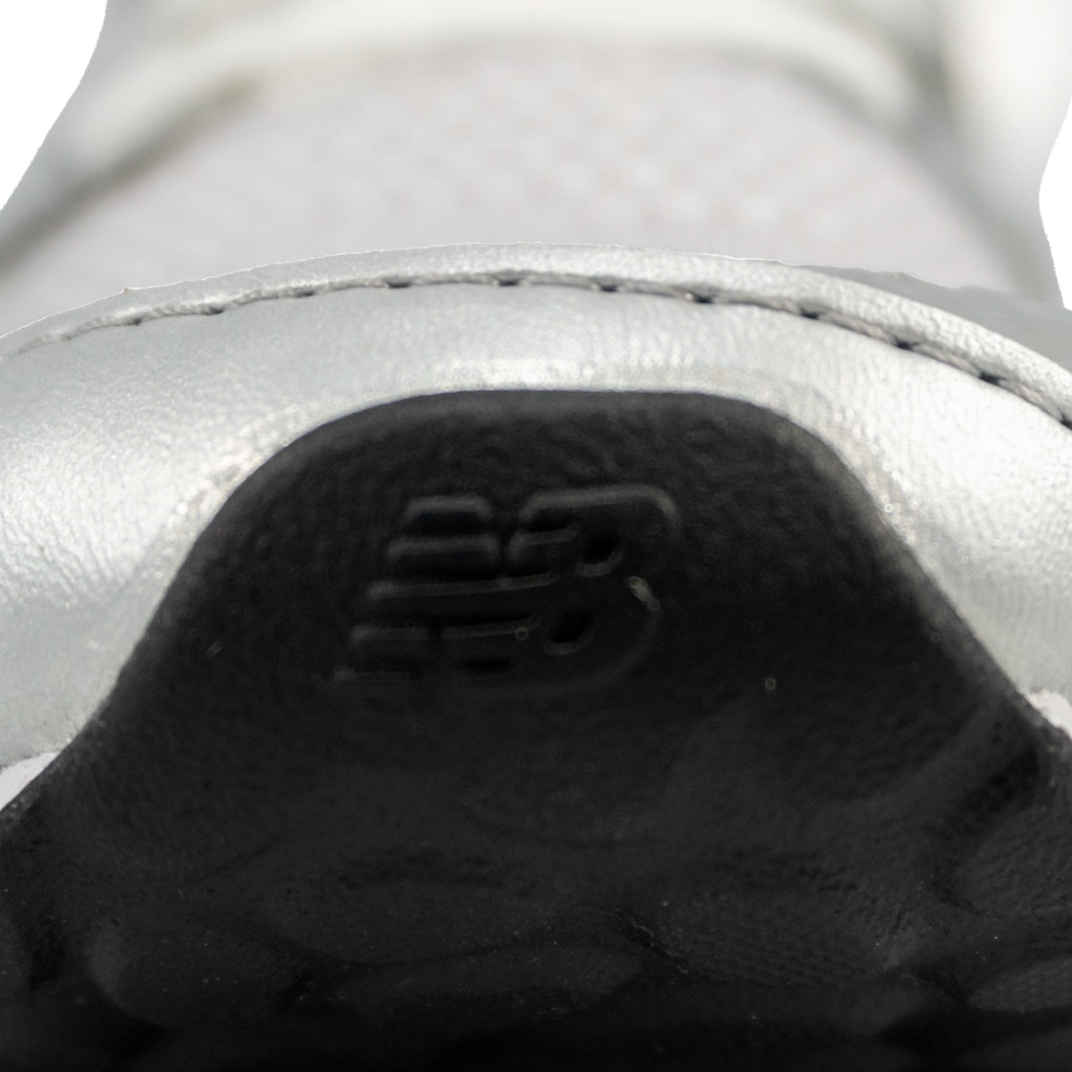 Tênis New Balance Fresh Foam Arishiv4 Feminino